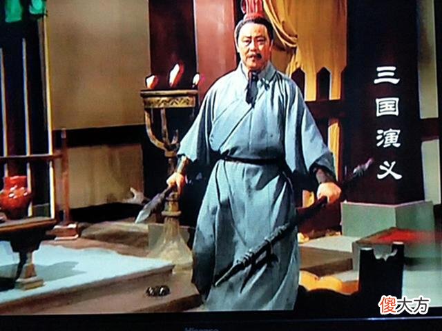 【爱历史】关羽打败过不少名将，也没怕过谁，为何遇到甘宁却不敢出战呢？