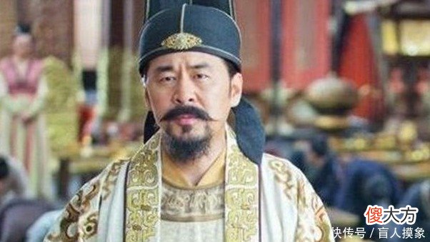 【爱历史】皇帝问大臣世上什么东西最大大臣回复2字，皇帝听了给他鼓掌！
