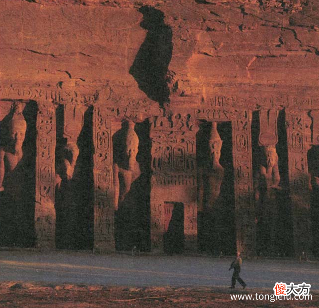 Abu Simbel 「世界文明奇迹：非洲」阿布·辛拜勒神庙简介——永恒的凝视