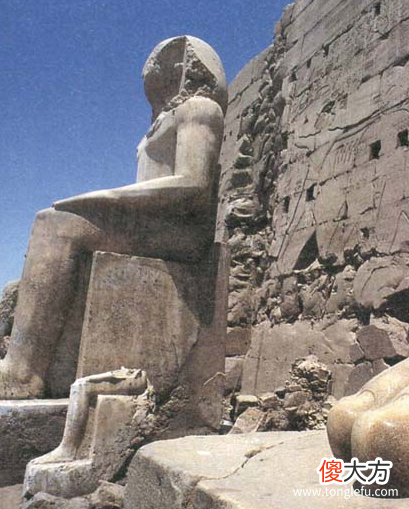 Temples at Karnak 「世界文明奇迹：非洲」卡纳克—阿蒙神庙简介——无与伦比的神庙
