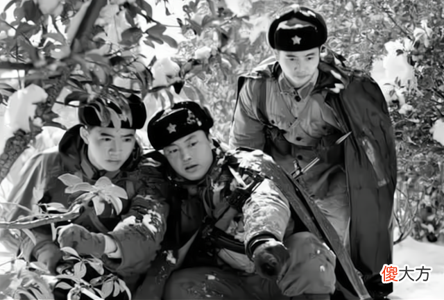 【历史故事】将军夜里查岗,逮住3位战士啃猪蹄,下令:“你们去侦察连报到”