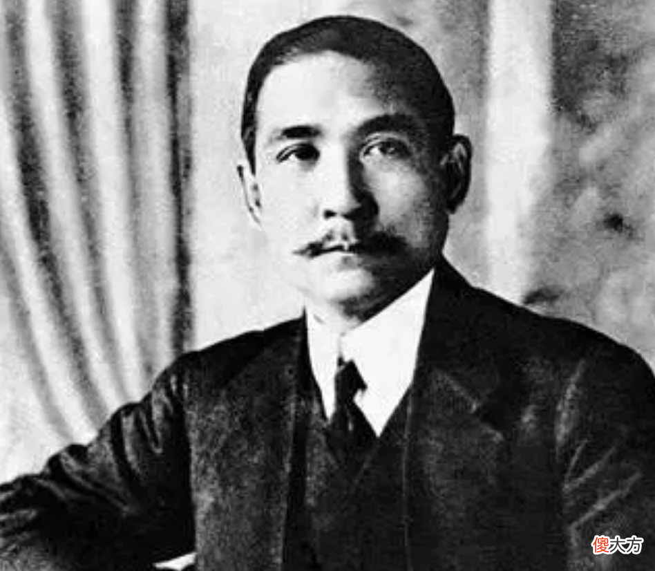 【爱历史】哥哥是皇帝，大伯是光绪，奶奶是慈禧，溥任却低调的活到2015年
