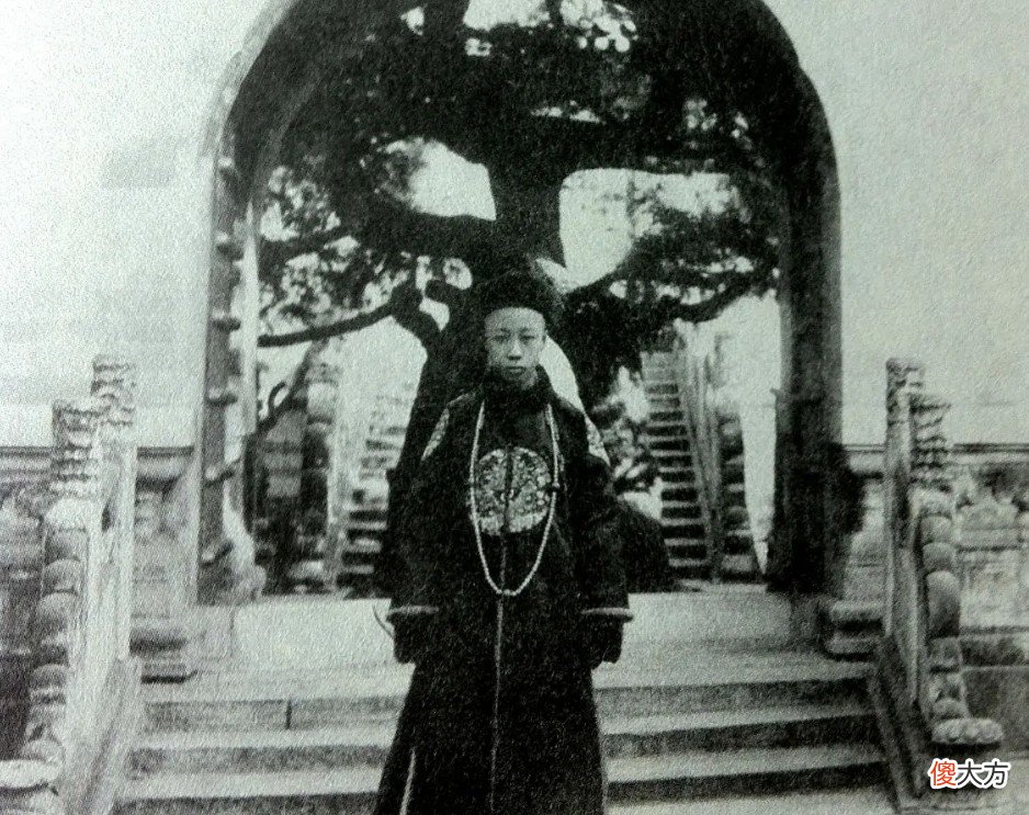 【爱历史】哥哥是皇帝，大伯是光绪，奶奶是慈禧，溥任却低调的活到2015年
