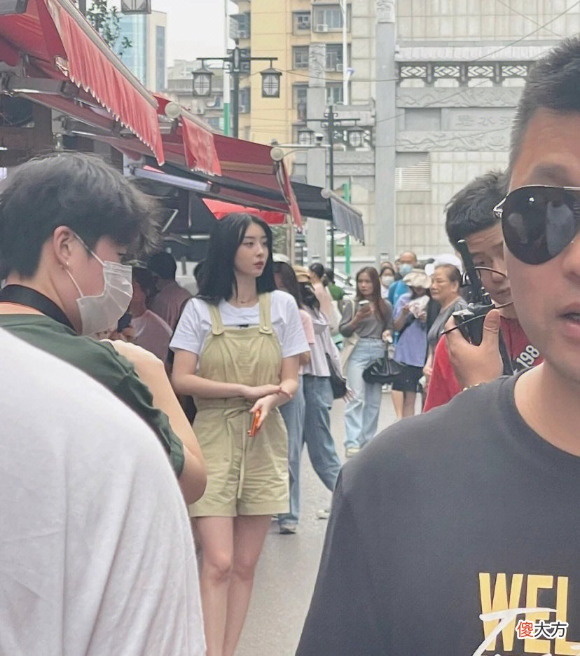 【就爱时尚】看到在菜市场买菜的赵小棠，我才知道“气质”有多重要！