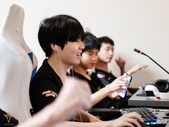 【游戏世界】LPL最惨代练诞生？Xun16分钟超神，一波打没，Rookie：我专打代练