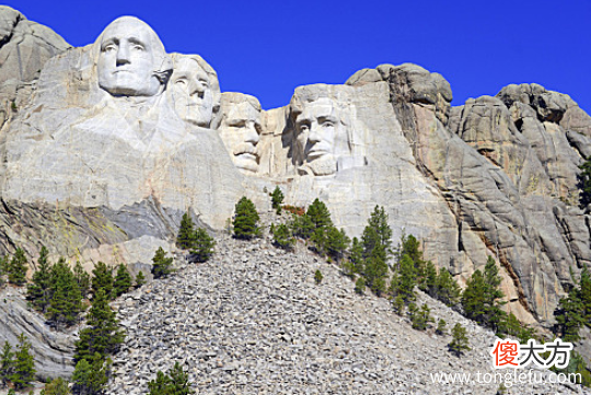 Mount Rushmore 「世界文明奇迹：美洲」拉什莫尔总统山简介——山峰上凝望的眼睛
