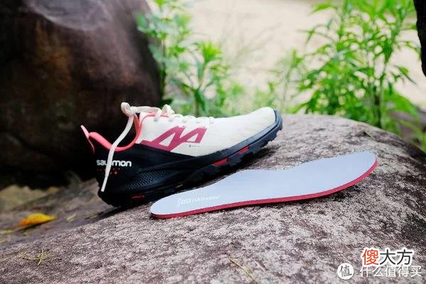 【就爱时尚】越野跑鞋？徒步鞋？Salomon OutPulse GTX傻傻分不清楚……