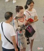 【就爱时尚】孙俪的造型分析印花元素赶走单调，赋予个性