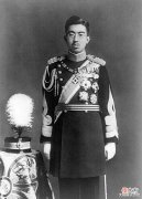 【历史故事】山本替裕仁连吃带血牛排,丘吉尔:当心此人!20年后果然酿成大患