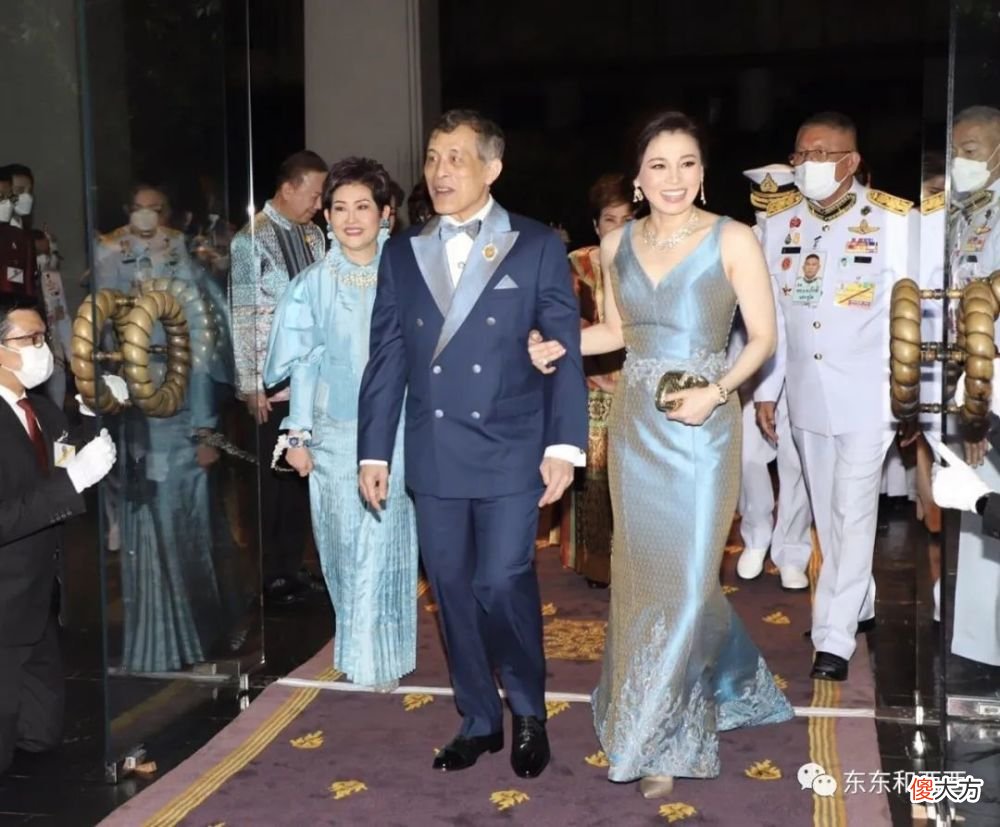 【时尚一点】泰国王后身材发福珠光宝气，她有45张博士文凭但没有儿子，能否镇住后宫？