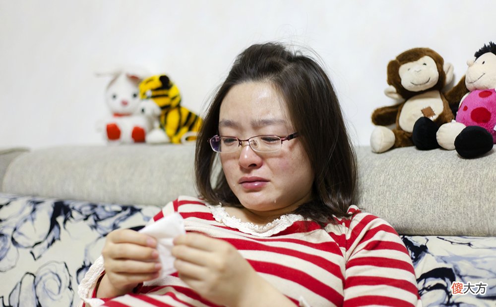 孩子由谁带就跟谁亲？研究发现：错过依恋期，妈妈再努力也没用