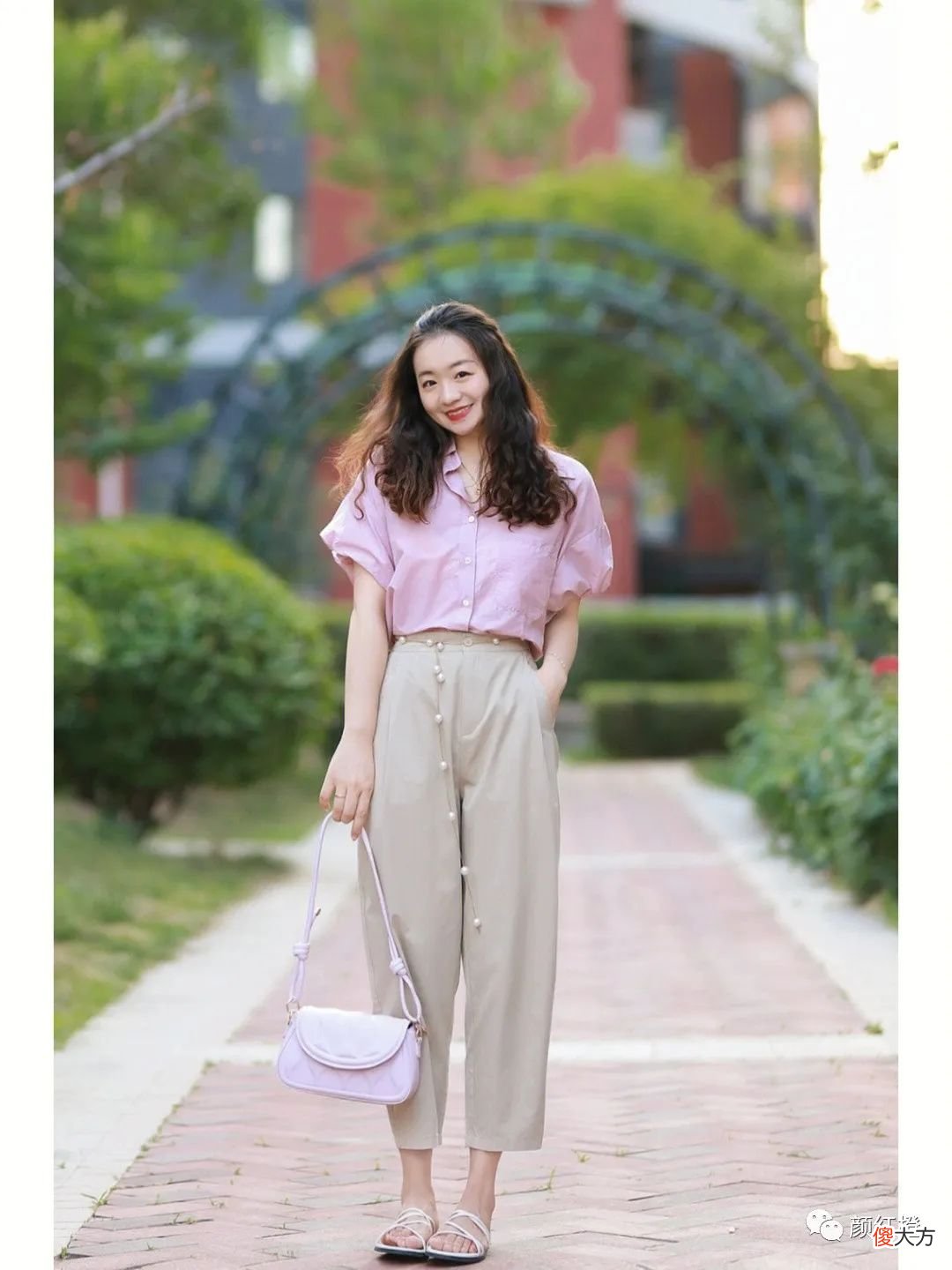【时尚一点】说实话，这些才是适合普通人的夏季穿搭，简约舒适还不挑人