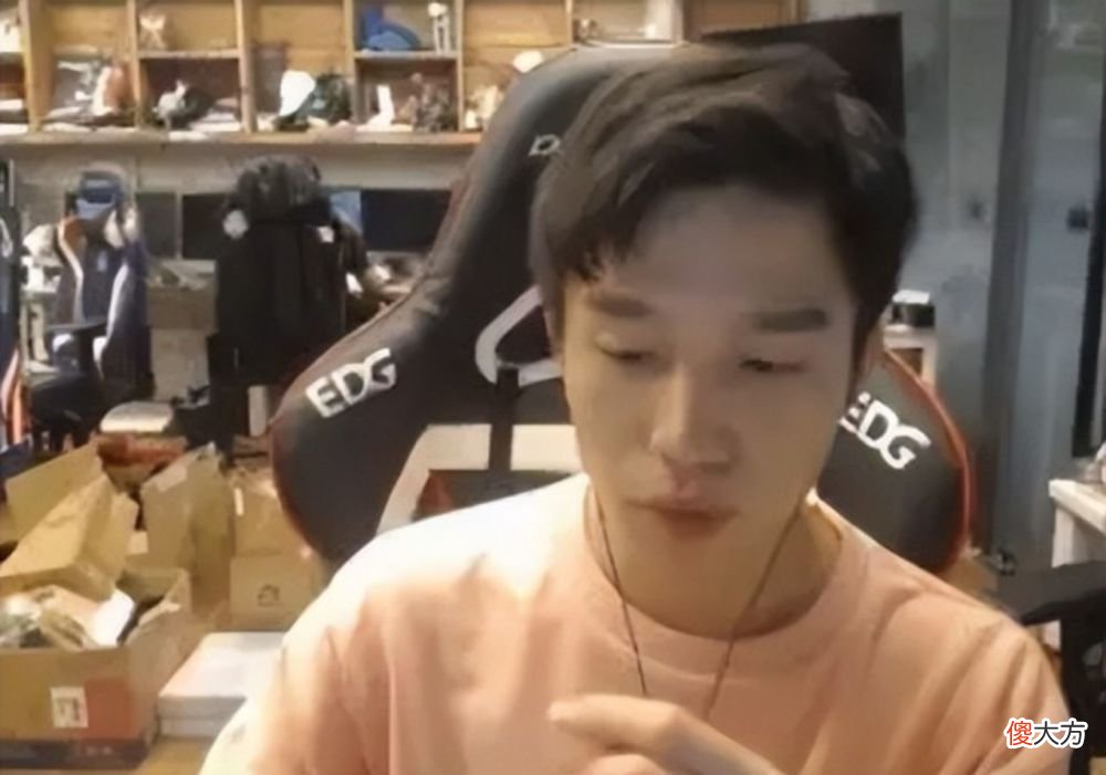【游戏世界】王者最惨主播诞生，明凯遭遇黑粉演员，心态直接破防