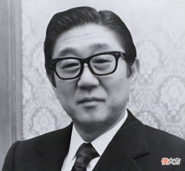 【爱历史】安倍94岁的老母亲：野心勃勃，父亲儿子皆首相，晚年丧子，白发人送黑发人