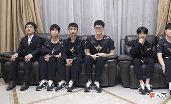 【游戏迷】雷竞技资讯:V5干翻EDG8连胜Rookie被质疑怪物,教练曝光必胜原因
