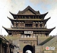 【历史故事】山西临汾1939：平阳府的大鼓楼，半截子插在云里头