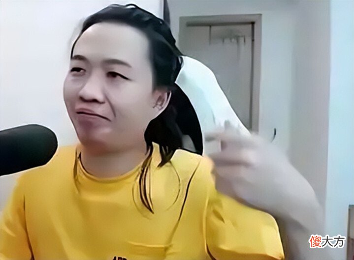 【游戏迷】德华直播间摆烂,被对面狙击针对要投降,水友:摆烂之王实锤了