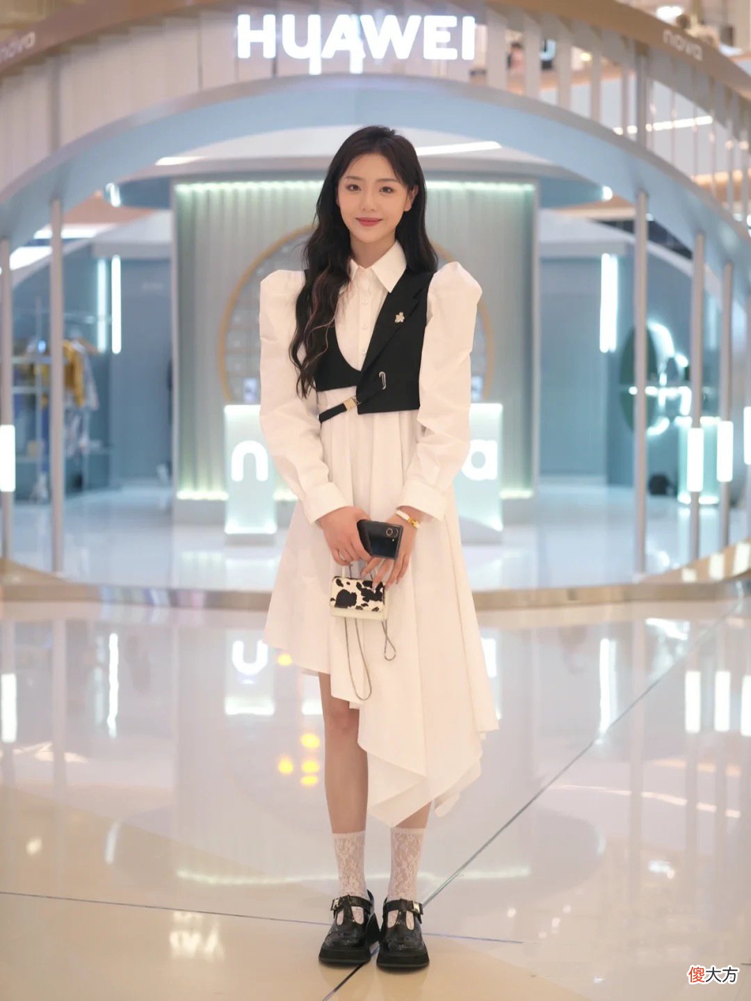 【就爱时尚】女人“打扮”与“不打扮”,看完对比图才明白,颜值真没那么重要