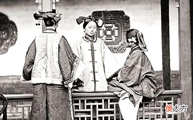 【历史故事】100多年前的晚清老照片：宫中妃子很漂亮，普通老百姓依旧穷苦