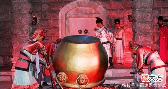 【历史故事】朱棣的儿子学他爸造反，兵败被扣在铜缸内，烤成“烤乳猪”惨死！
