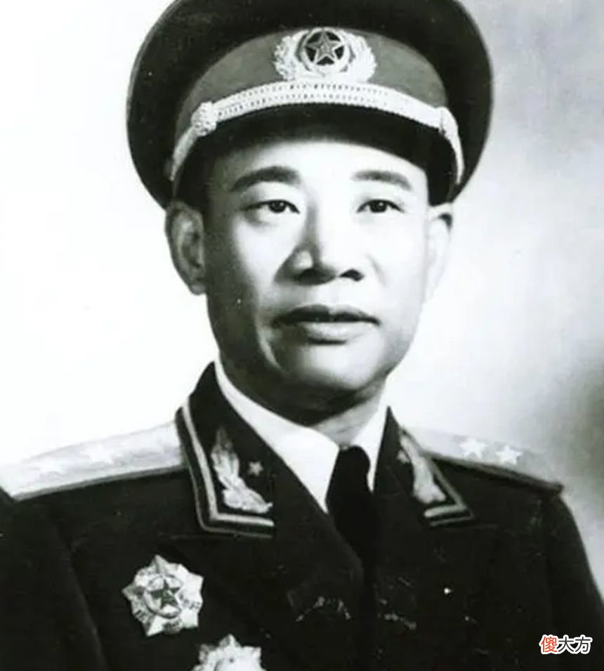 【爱历史】老人拥有两支枪，民警登门收缴，一看信笺道歉说“打扰了”