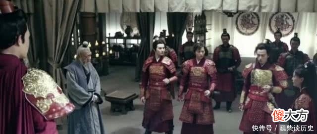 【爱历史】皇帝给弟弟倒1杯毒酒,还祝弟弟活千岁!弟弟做出1动作保住活命