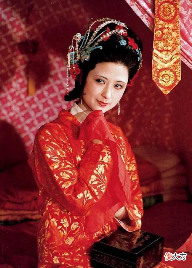 【时尚一点】当年我一定“瞎”了，才会低估“尤二姐”的颜值