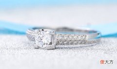 【就爱时尚】婚戒一定要买克拉的嘛？30分钻戒能买吗？会不会太小了？