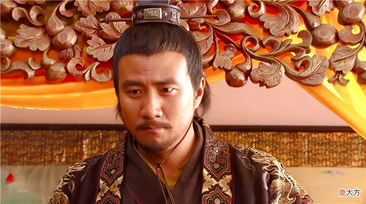 【爱历史】朱元璋去拜佛,问方丈:朕要跪下吗,方丈答了八个字救了全寺人