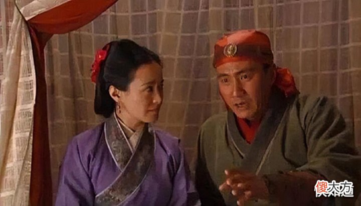 【历史故事】朱元璋到寡妇家避难，临走时寡妇担心怀孕，朱元璋的做法让人敬佩！