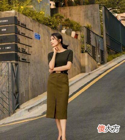【就爱时尚】高圆圆70后的她，搭配中长款紧身裙，让你秒变大长腿