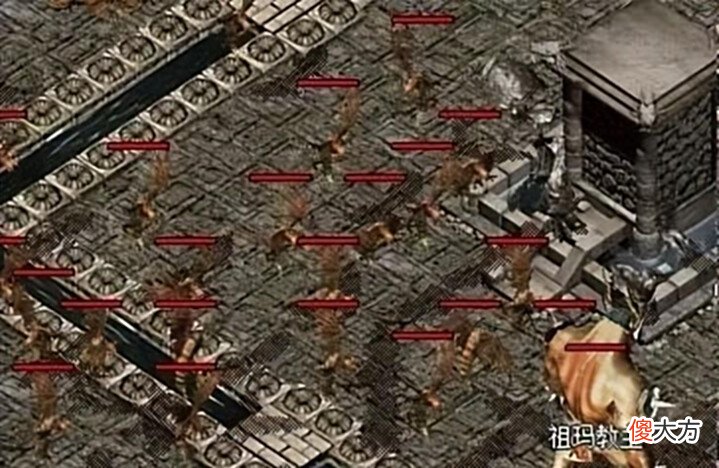【游戏世界】热血传奇:BOSS爆出多件顶级装备是啥感觉?爆出护身和开天手都抖