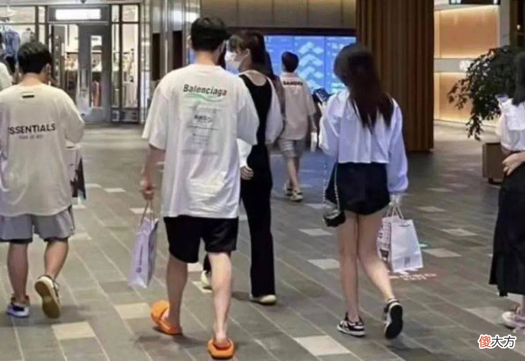 【时尚一点】凉拖界的丑拖鞋第一梯队名单