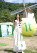 【时尚一点】夏天和“奶奶裤”太配了！学杭州小姐姐这样穿，时髦高级不挑身材