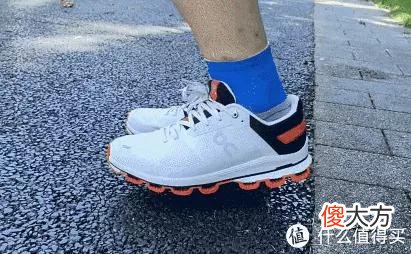【就爱时尚】跑鞋评测 篇五：On昂跑Cloudsurfer6跑鞋上脚60公里实测心得