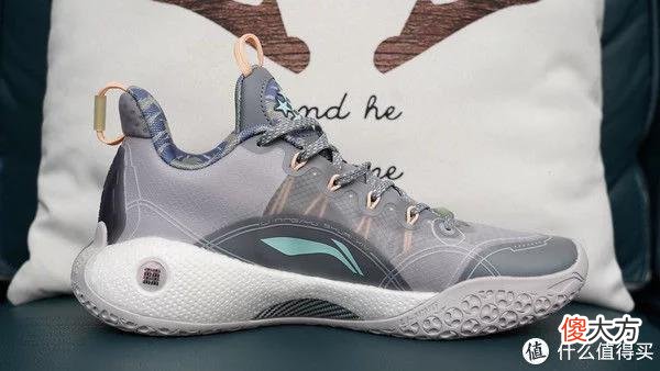 【就爱时尚】三哥鞋谈 篇一：不会打篮球的装机员不是好厨师，近期入手的国产篮球鞋分享