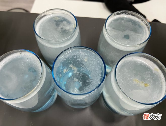 作为子女，建议不管多难，尽量给父母添置这4样用品，不贵又暖心