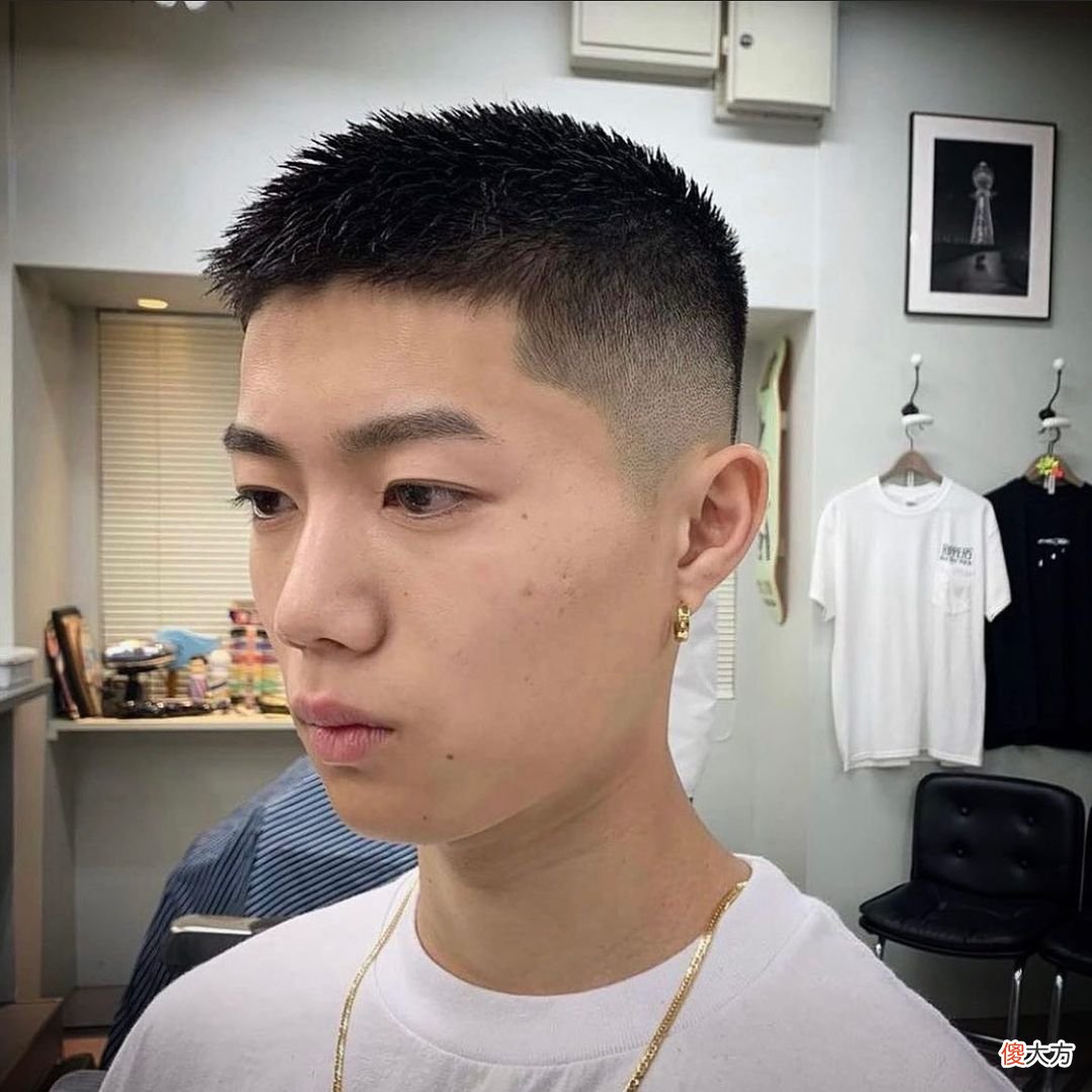 【就爱时尚】最具人气男士发型15款，寸头背头烫发头，帅气不落伍