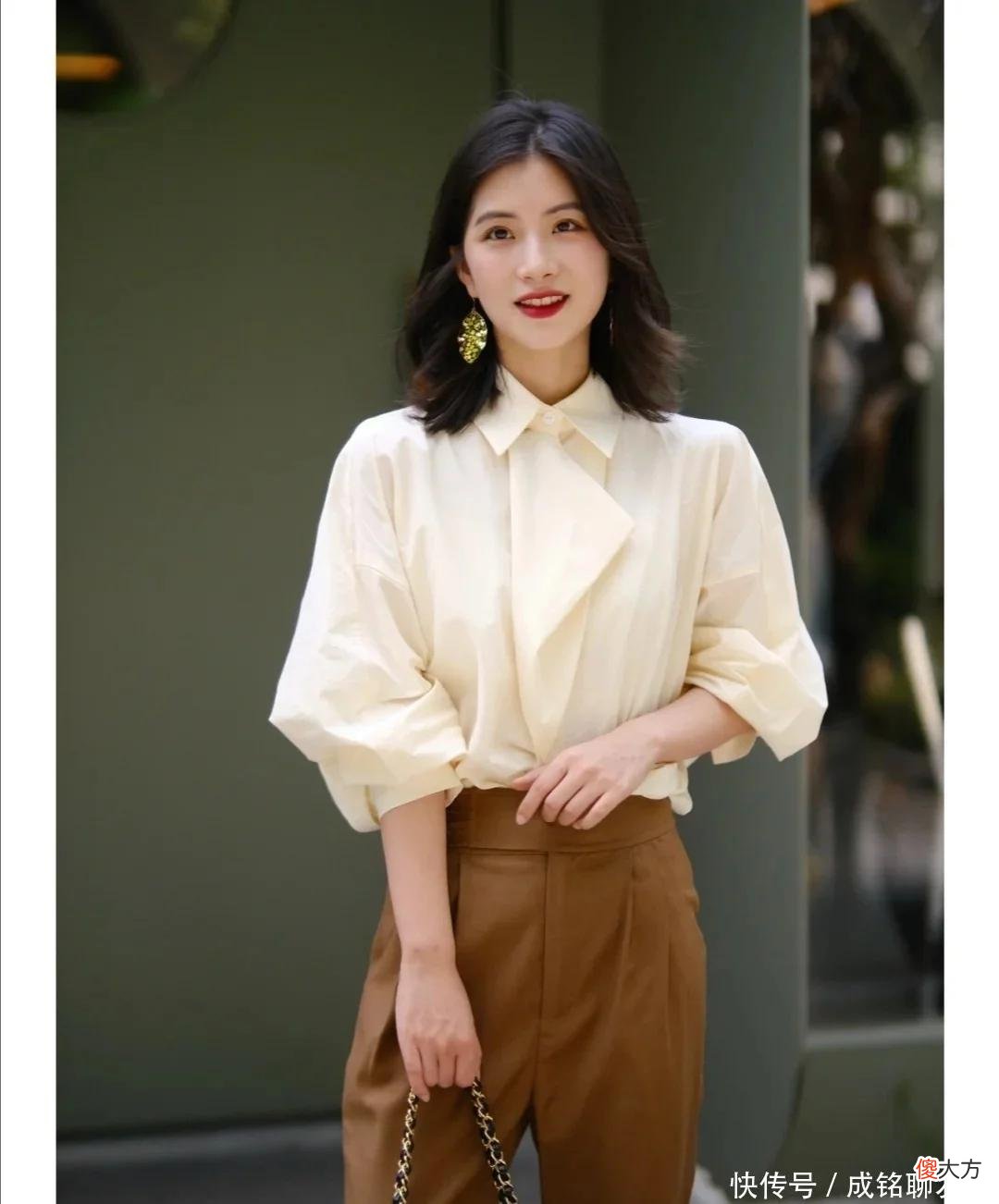 【时尚一点】夏季穿衣别太复杂！一条裙子、一件T恤搭配好都很时尚，舒服耐看