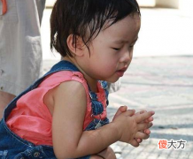 三伏天照顾孩子，这5件事最好别听“老人言”，当心孩子受罪