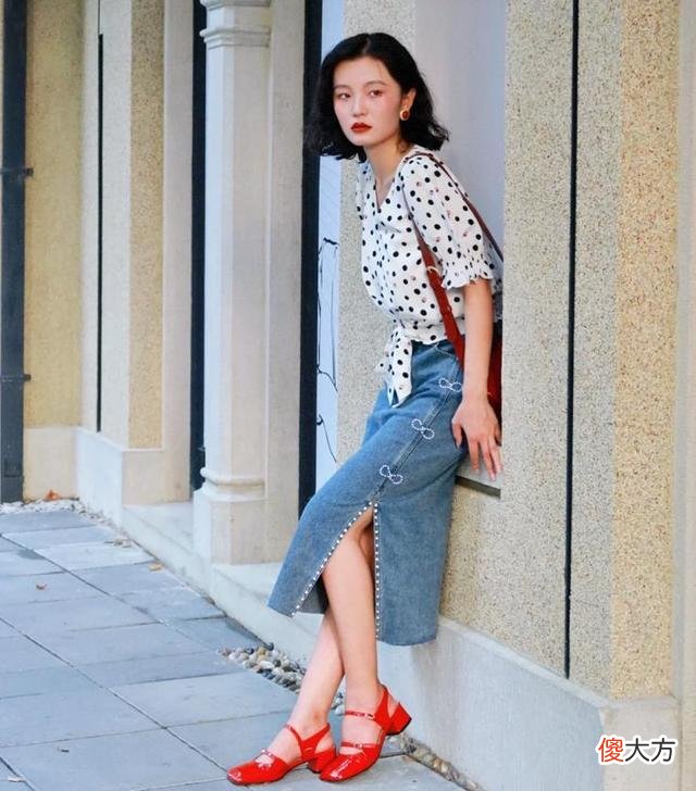 【时尚一点】夏天,试试这几组“撞色穿搭”,普通人也适合!