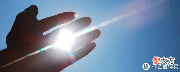 【就爱时尚】无矿家庭的魔都生存之道 篇六十六：男士防晒，简单至上，物理手段最实用：钩子防晒衣，一步解决上身夏日防灼伤需求！安利防晒知识小科普！