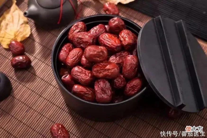 【就爱时尚】建议女人：若想气色好，记得养成这5个习惯，皮肤红润显年轻