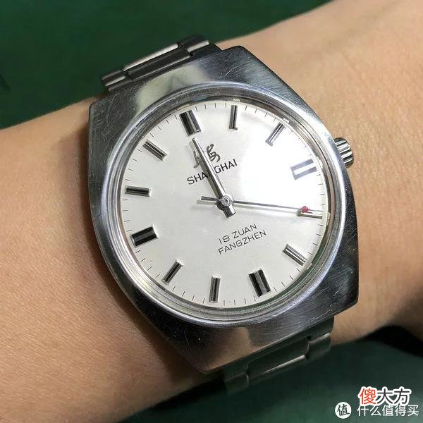 【就爱时尚】国表鉴赏之异形款上海7120手表保养