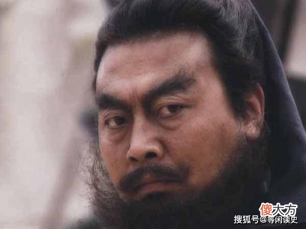 【历史故事】《三国演义》中张飞被杀，为什么没有卫士保护他？