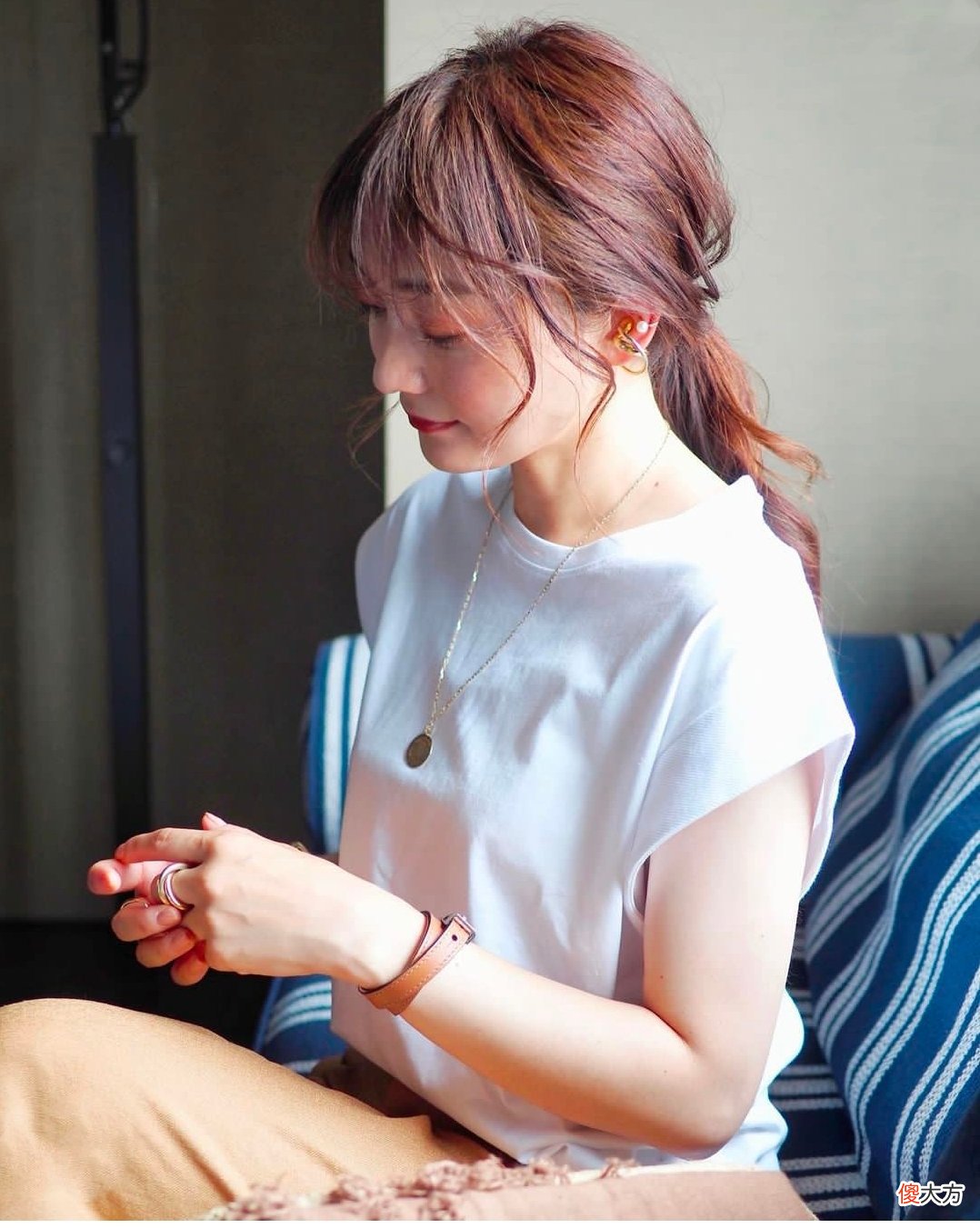【就爱时尚】这才是40岁女人该借鉴的“简约风”，简约不简单，优雅还有女人味