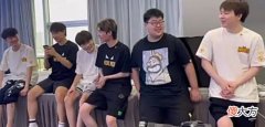【游戏世界】今屿自作自受，狼队教练成背锅侠，网友：确实很固执