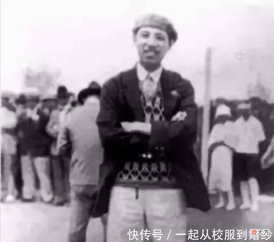 【爱历史】历史罕见照片，穿旗袍的婉容冷若冰霜，无袖旗袍的赵一荻人淡如菊！