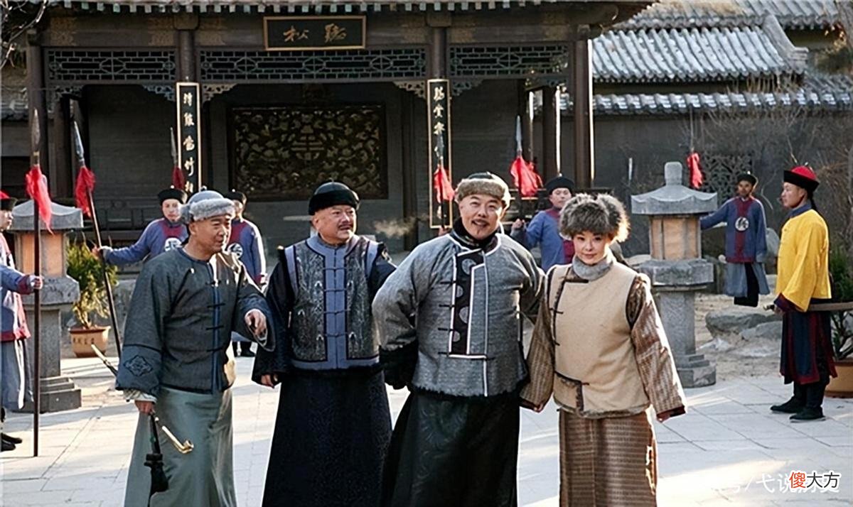 【爱历史】乾隆“吃鸡”忘带钱，写副“对联”来抵账，没想到老板却发了大财