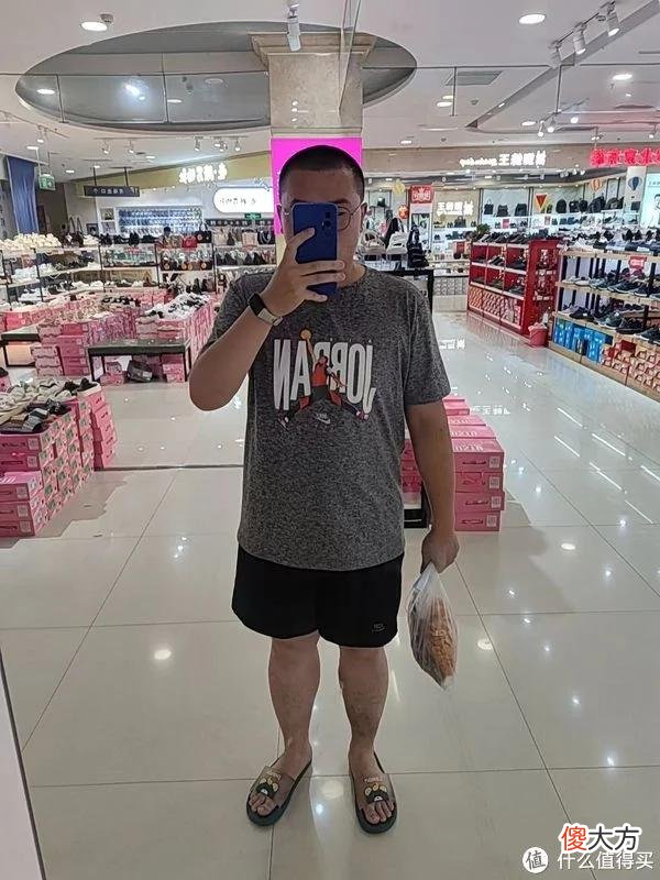 【时尚一点】夏日三件套！一套搞定下班后的穿搭